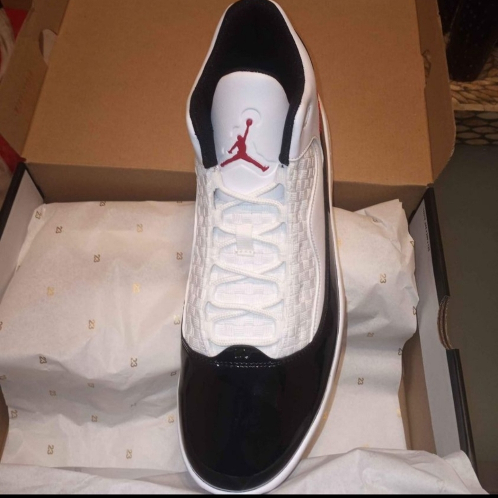 Brand new Men's Size 12 Jordan Max Aura 2 white/red and black